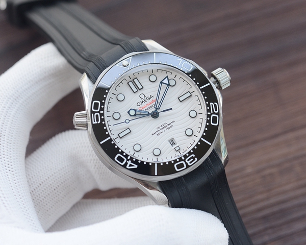 オメガ時計正面デザイン